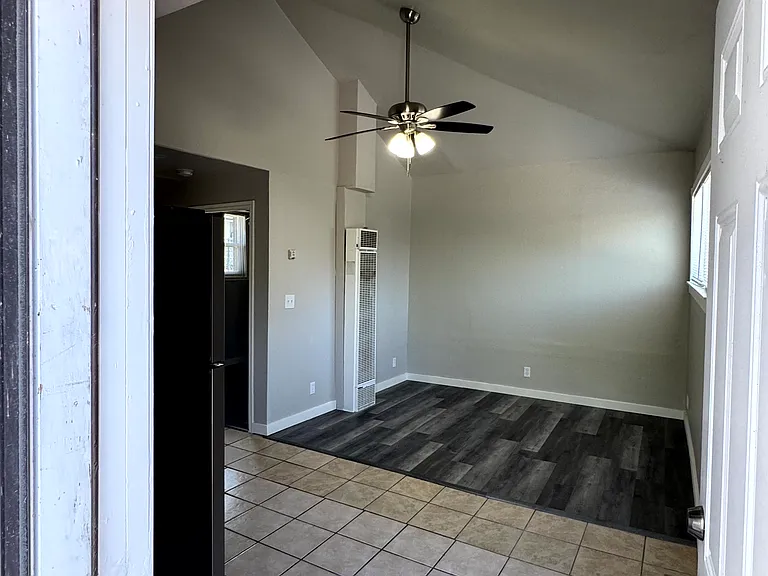 125 N Lincoln Ave #127 — Photo 2