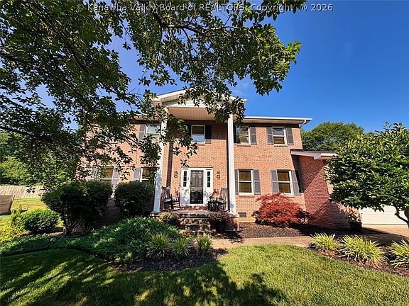 2nd image of 5 Acorn Ln