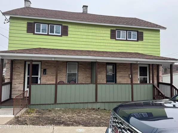 32-34 Froble St, Carbondale, PA 18407