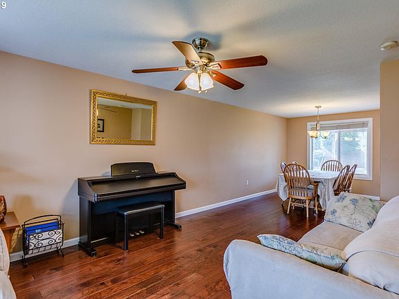 5th image of 10008 NE 145th Ave