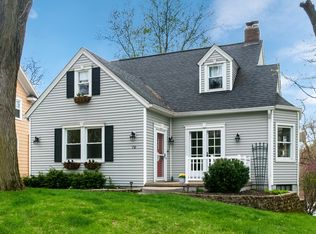 732 Ridgewood Ave, Davenport, IA 52803