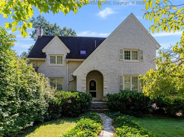 3911 Virginia Ave SE, Charleston, WV 25304