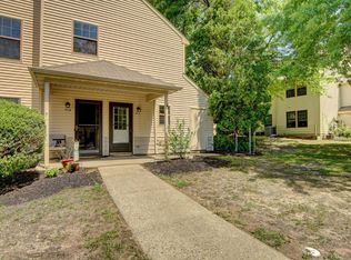 910 Morning Glory Ct, Jackson, NJ 08527