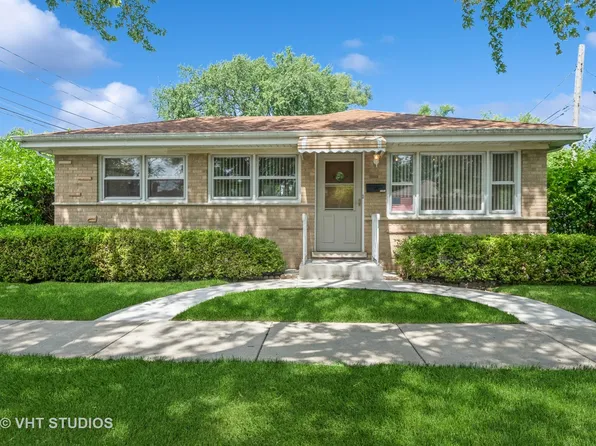 3750 Clifford Ter, Skokie, IL 60076
