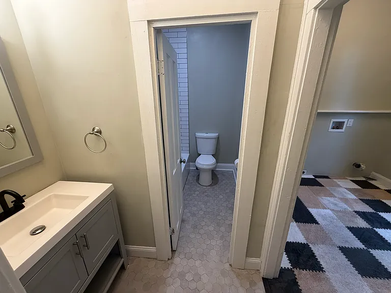 47-49 S Monroe Ave #49 — Photo 13