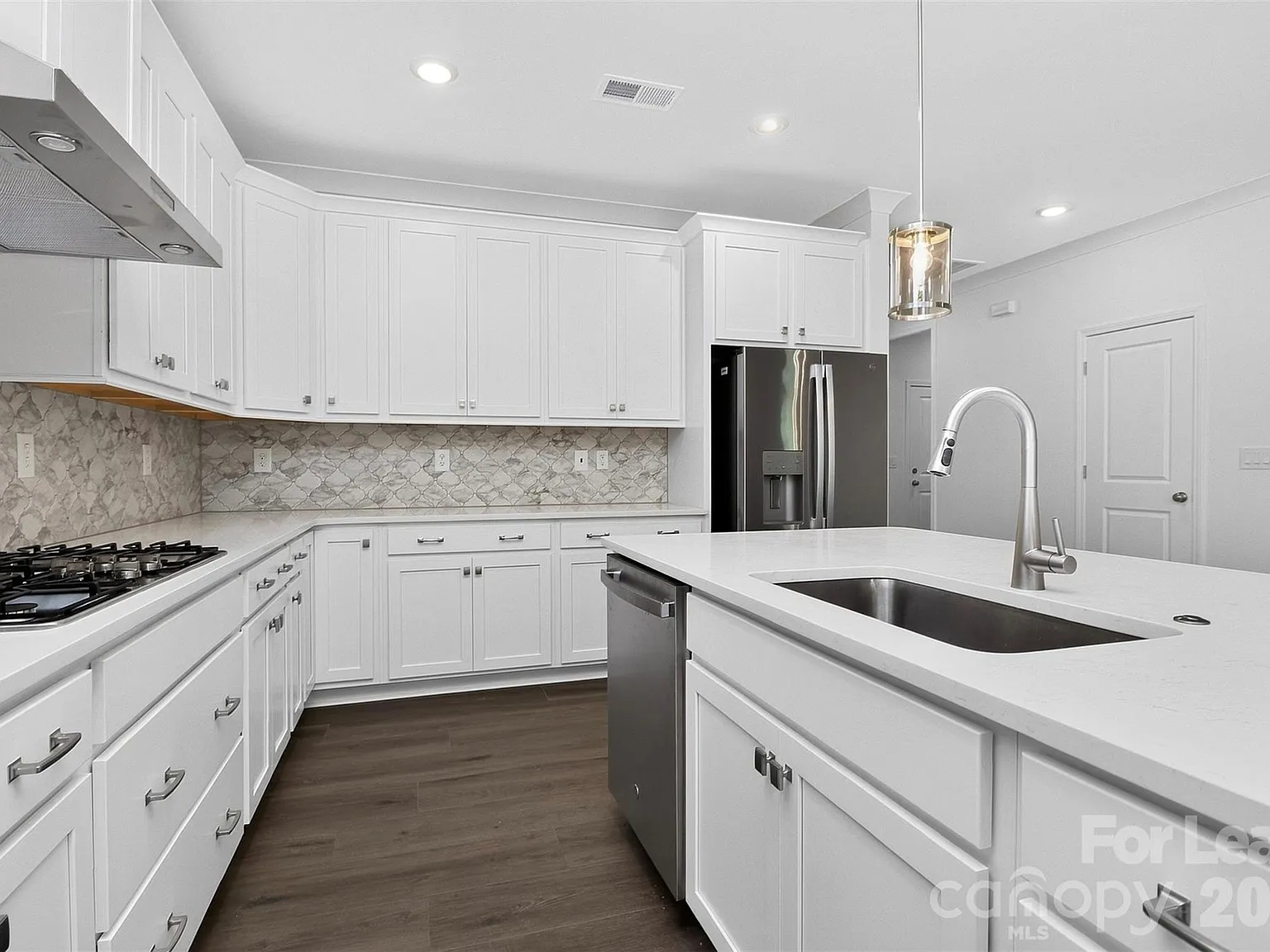 4 bed, 3.5 bath, $3,000 — Photo 3