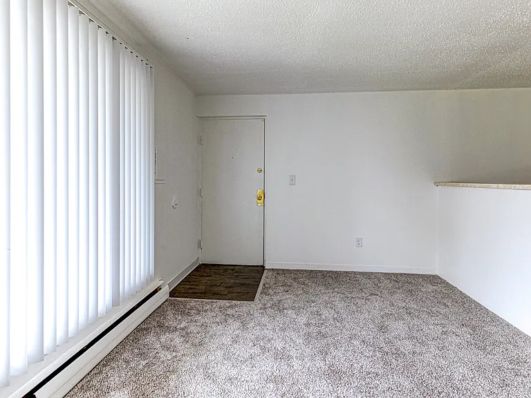 Manor House Apartments — Photo 38