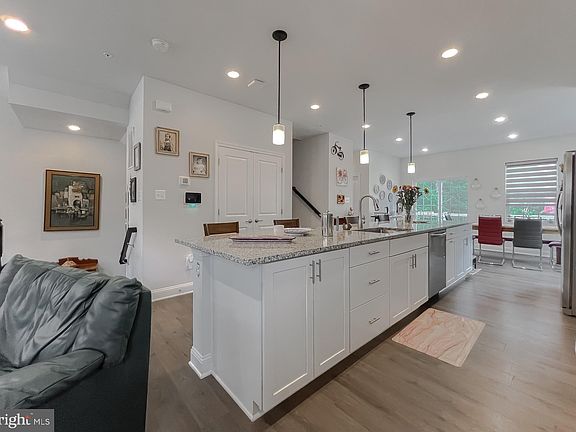 5th image of 23824 Myrtle Glen Way