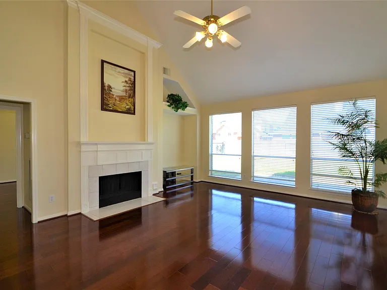 1711 Emma Cove Ct — Photo 8