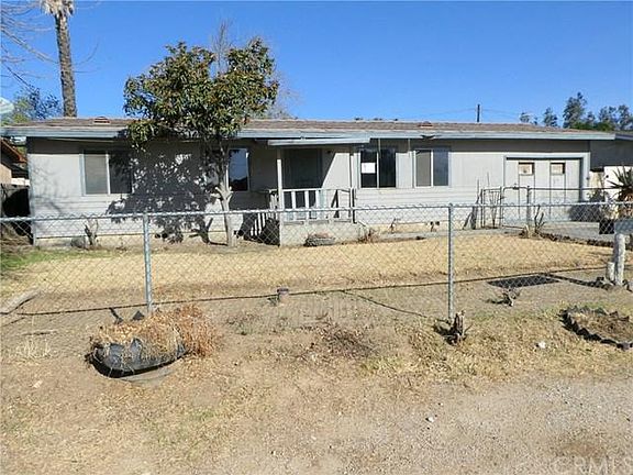 3rd image of 18026 Ramona Ave