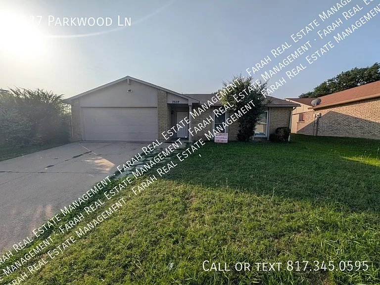 7537 Parkwood Ln — Photo 2