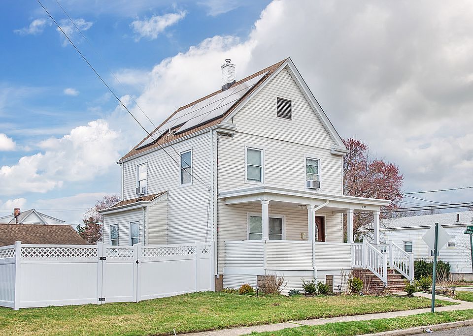 1st image of 8-02 Forest St