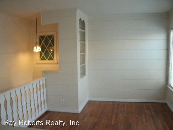 5th image of 105 Bay Shore Ave #B