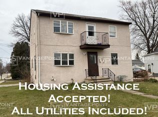 1569 Cass St #A, Green Bay, WI 54302