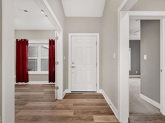 3rd image of 3113 Derby Way