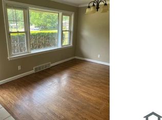 10 Forest Home Ct, Saint Louis, MO 63137