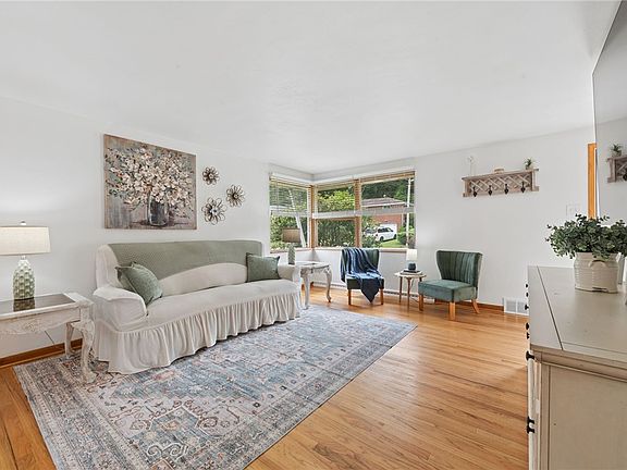 4th image of 1177 Saint Vincent Dr