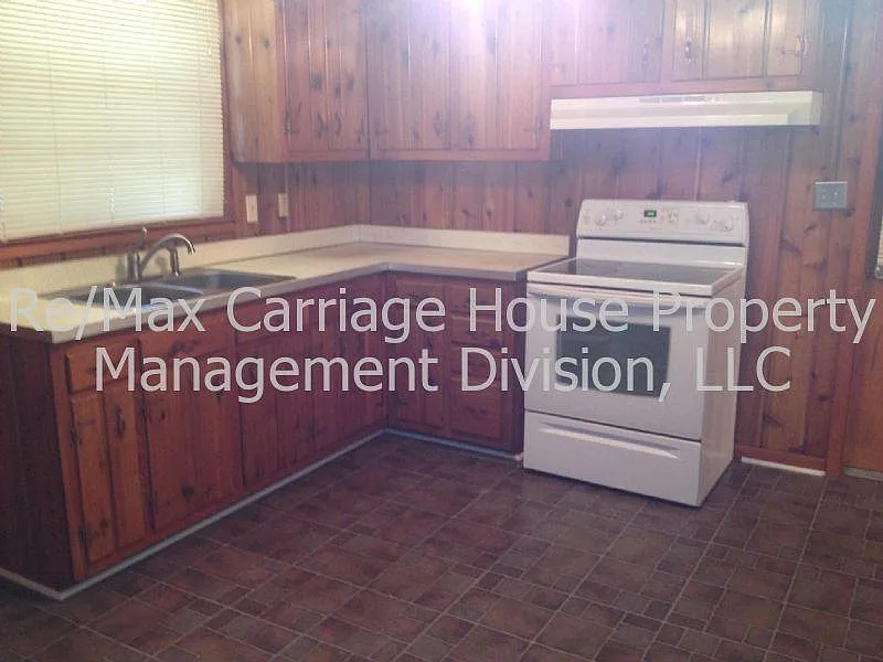 2 bed, 1200 sqft, $995 — Photo 4