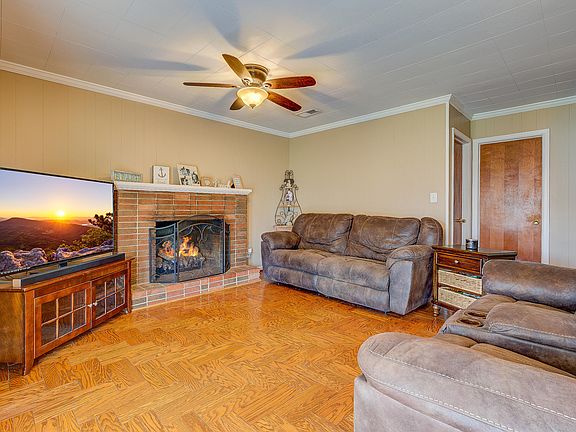 3rd image of 6703 Northway Dr