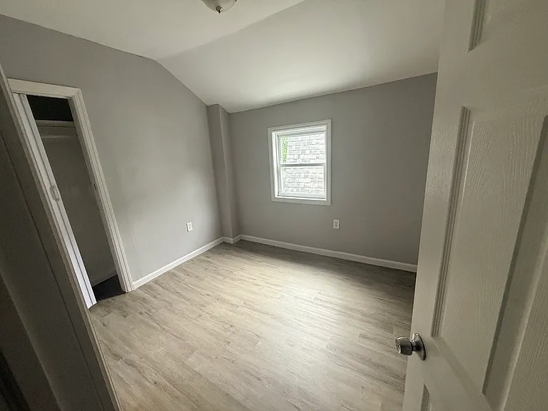 231 Amherst St #3 — Photo 9