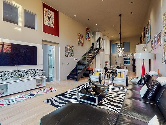 2nd image of 12837 Moorpark St Unit 101