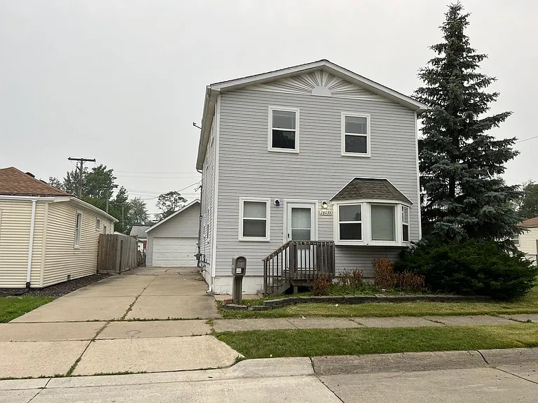 28033 Rosemont St — Photo 1