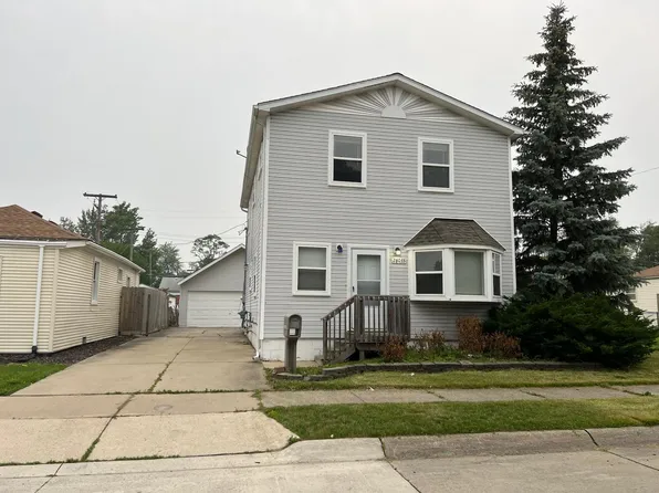 28033 Rosemont St, Roseville, MI 48066