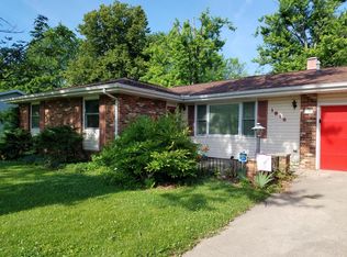 1816 University Dr, Charleston, IL