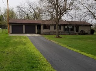 5160 Mirror Lake Dr, Lima, OH 45801