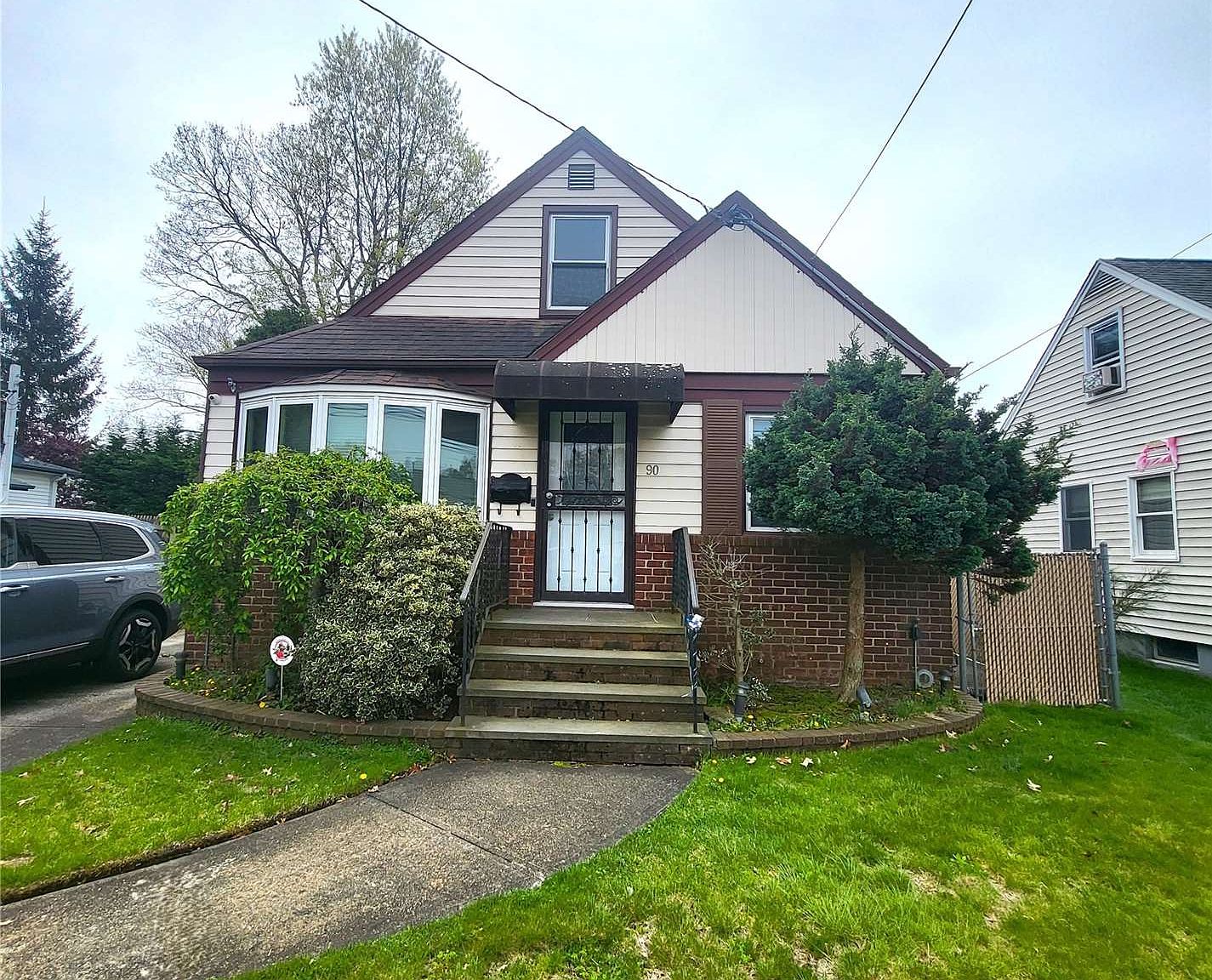 90 Commonwealth Ave, Massapequa, NY 11758 MLS 3549267 Zillow