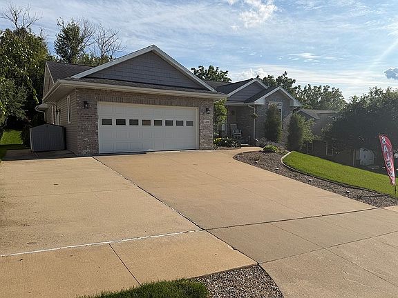 2nd image of 5116 Park Pl
