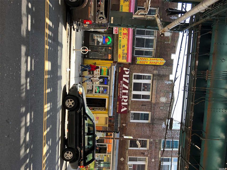 2nd image of 3326 Fulton St