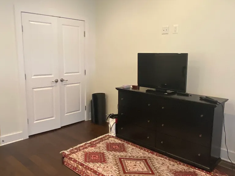 18 T St NE #1 — Photo 8