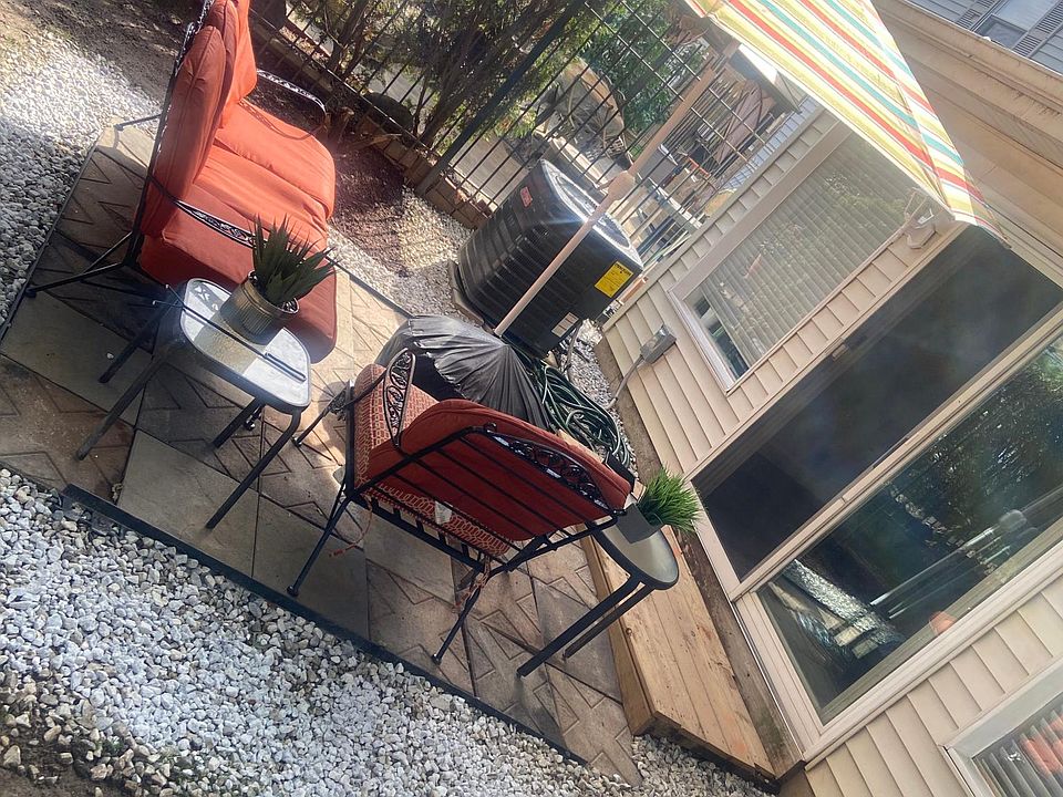 1st image of 8212 Buist Ave