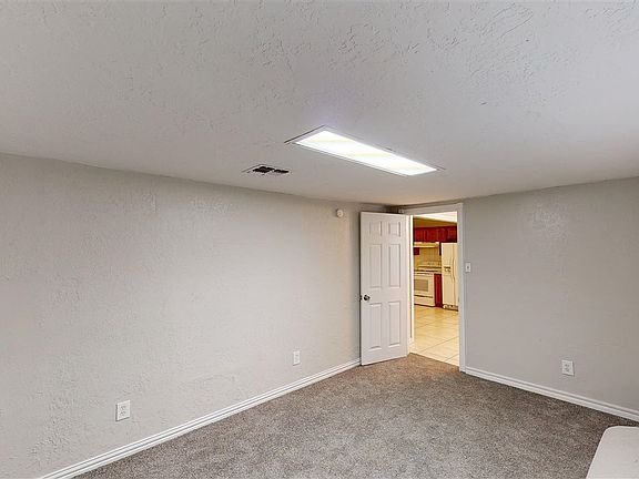 3rd image of 727 NW 36th St