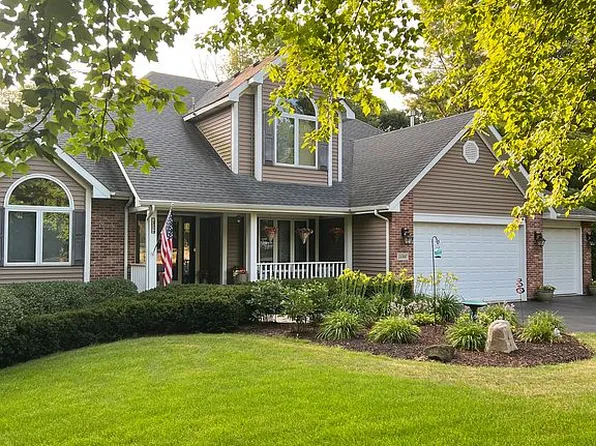 11502 Michigan Dr, Spring Grove, IL 60081