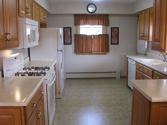 2nd image of 501 E Pearl St