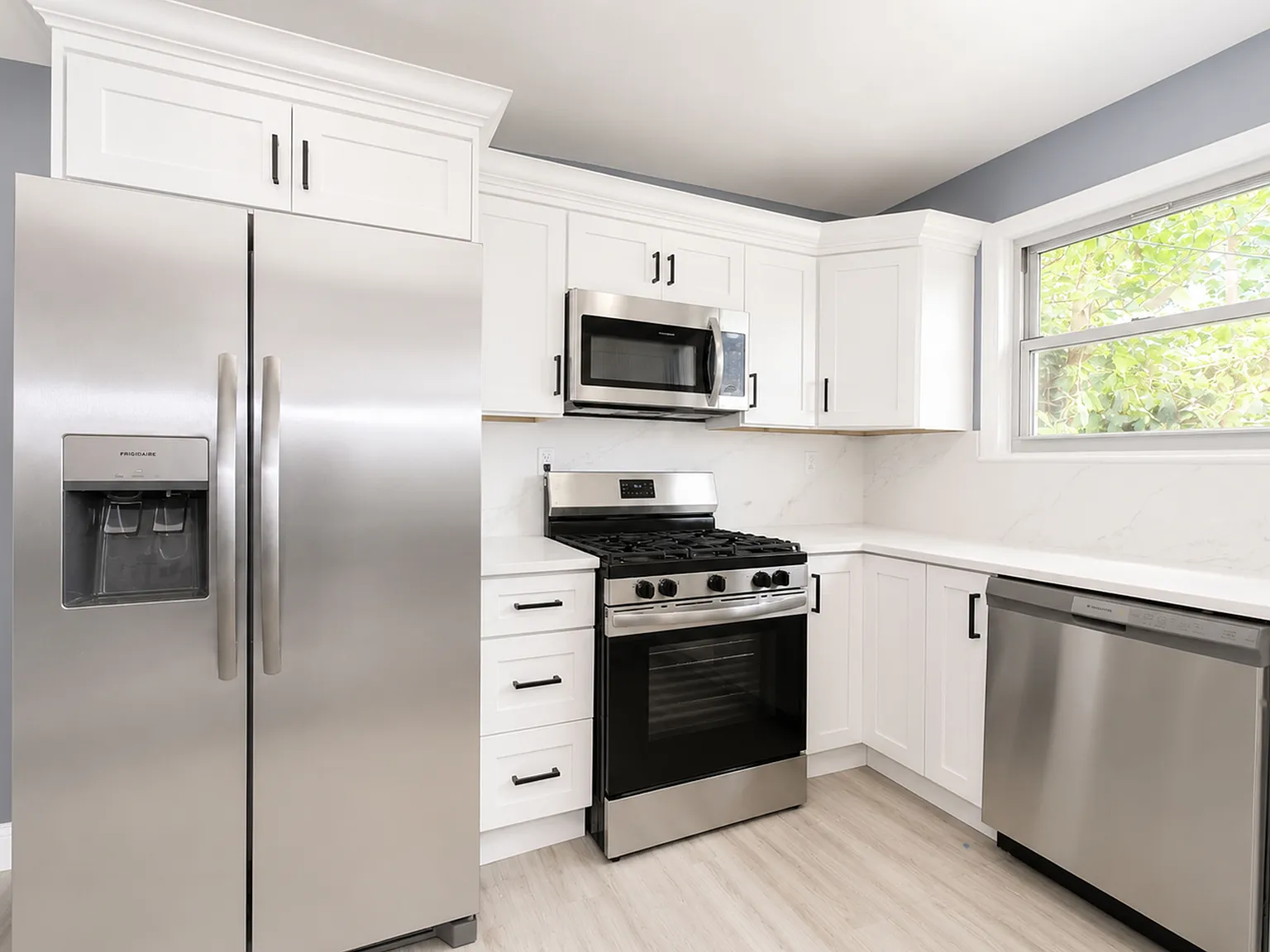 2 bed, 800 sqft, $2,750 — Photo 1