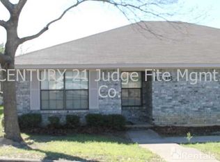 1110 S Rusk St APT B, Weatherford, TX 76086