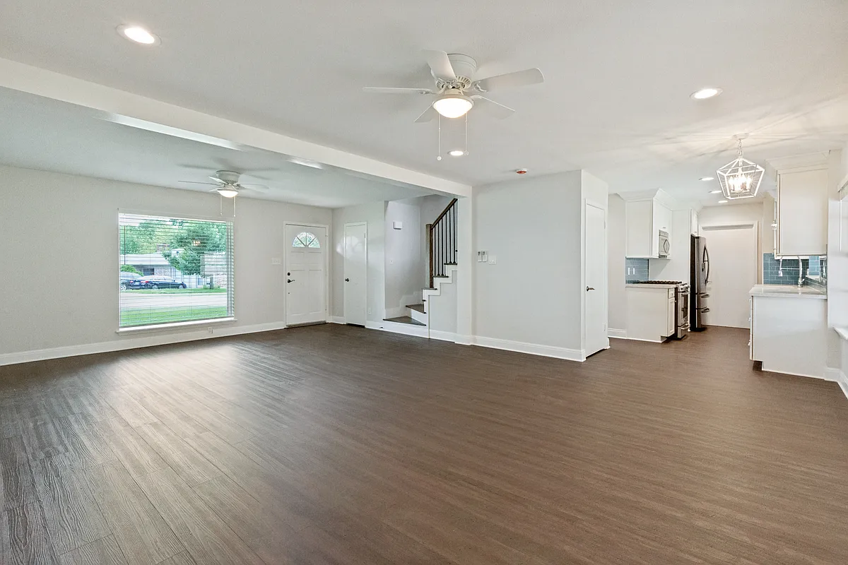 Building Photo - 1702 Wooten Dr