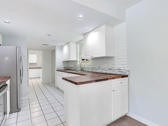 Home For Sale In Cabana Colony