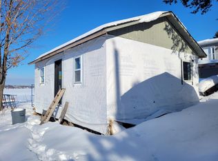 12050 Mentzer Trl, Lindstrom, MN 55045