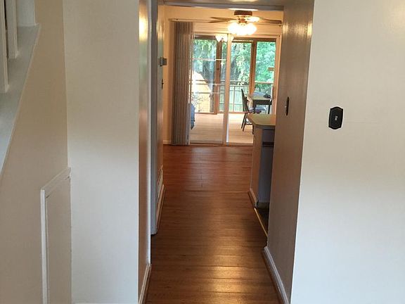 3rd image of 323 Thayer Ct