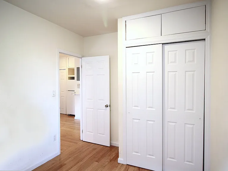 251 E 13th St #2 — Photo 10