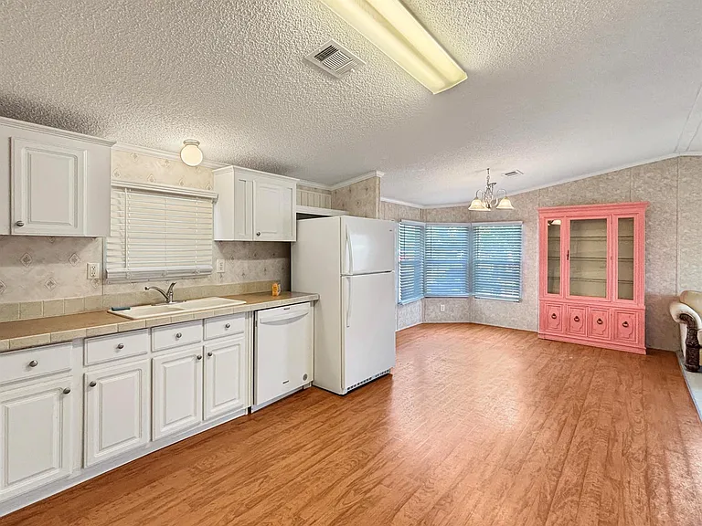 7568 SE Swan Ave — Photo 8