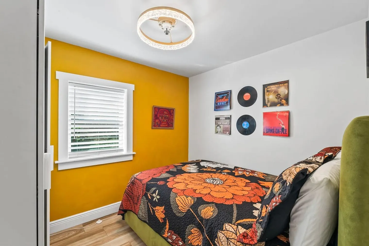 2 bed, 1.0 bath, 279 sqft, $1,959 — Photo 4