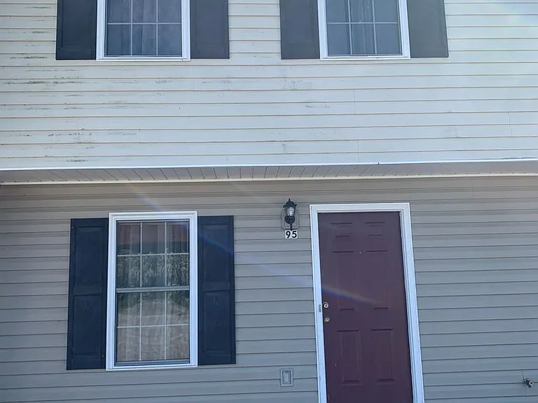95 Majestic Dr — Photo 1