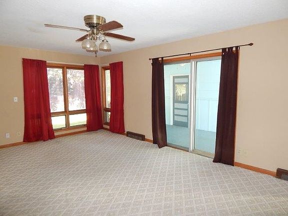 3rd image of 511 N Highland Park Dr