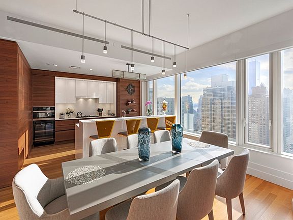 3rd image of 252 E 57th St #36D