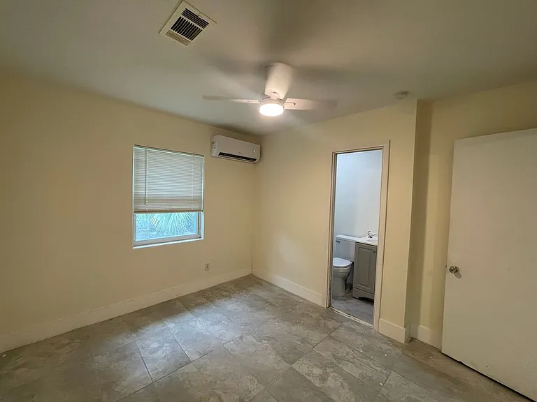 2194 Ponce De Leon Cir #1 — Photo 5